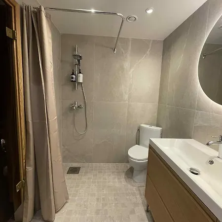 דירה With Sauna And Private Terrace *