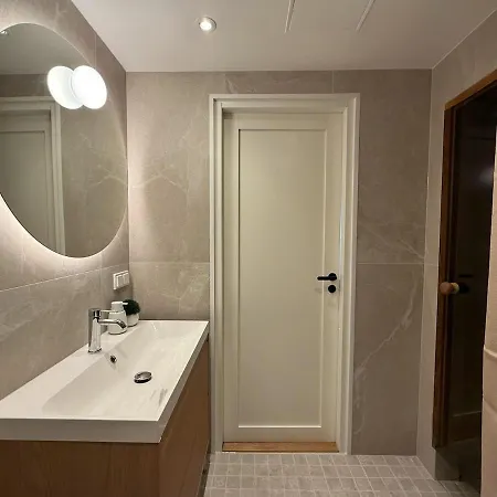 דירה With Sauna And Private Terrace פארנו